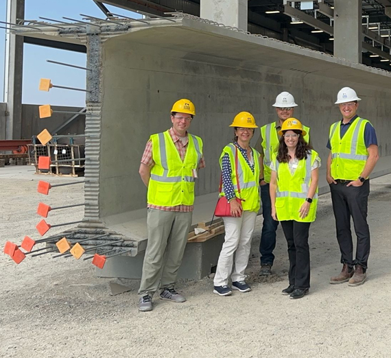 لافتة الحرم الجامعي تحمل شعار غوزاغا مع نص يقرأ: اكتشف هدفك